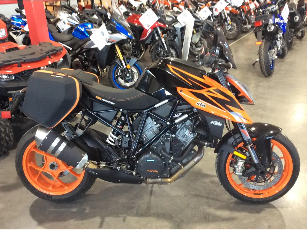 2019 KTM 1290 SUPER DUKE R