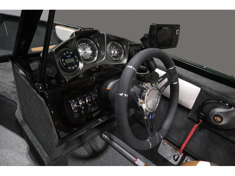 Legend X18 w/ 90 ELPT 4S Merc, galv trailer & bow to stern cover 2024