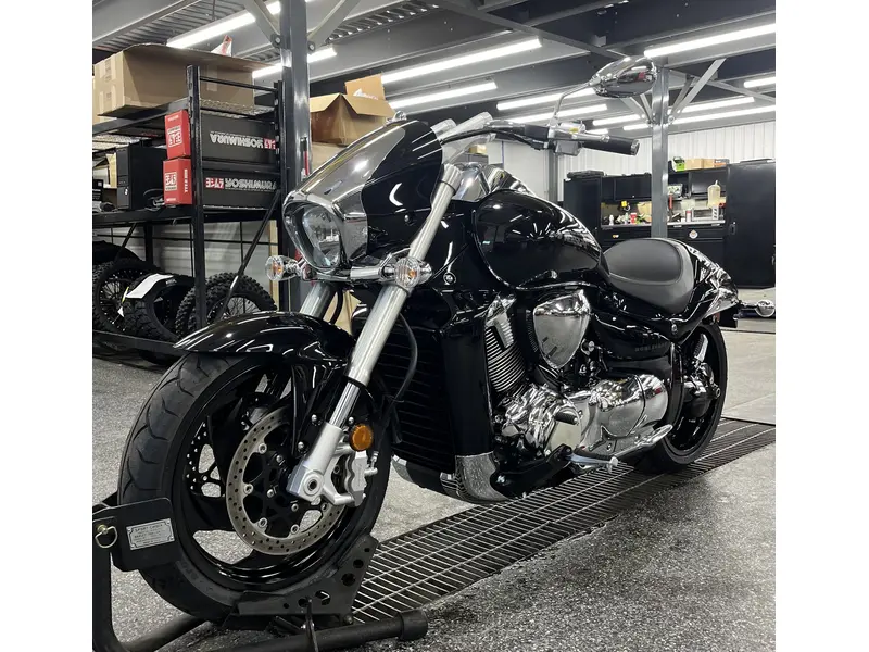 2025 Suzuki BOULEVARD M109R