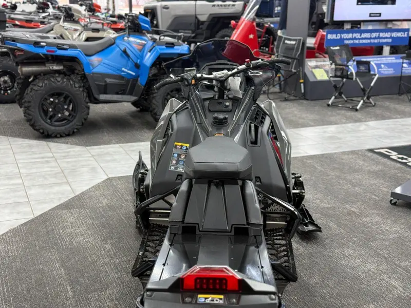 2025 Polaris SNO-25 850 INDY VR1 137