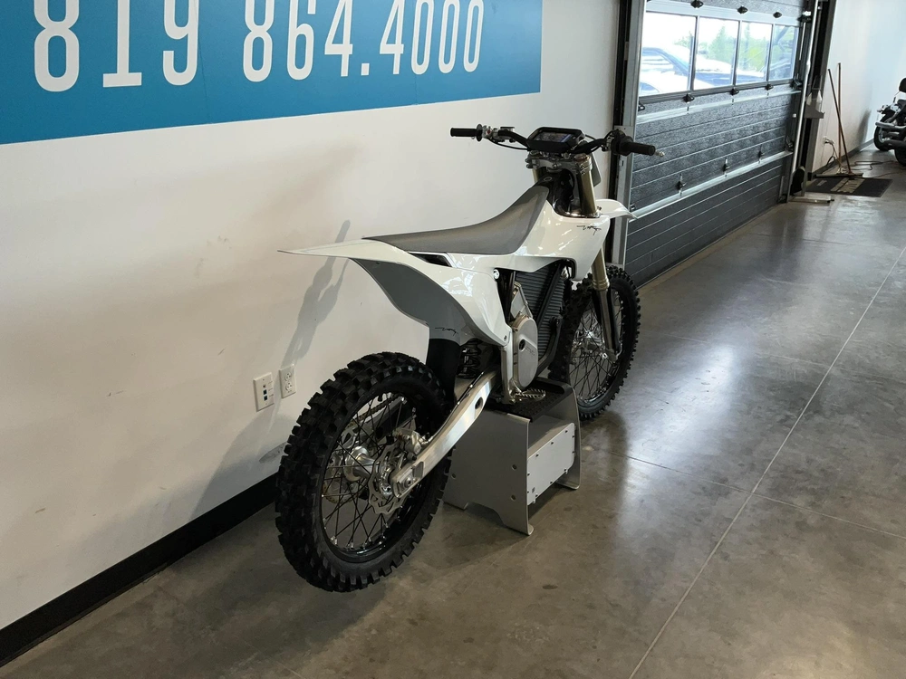 Stark Future Mx 2025 alt