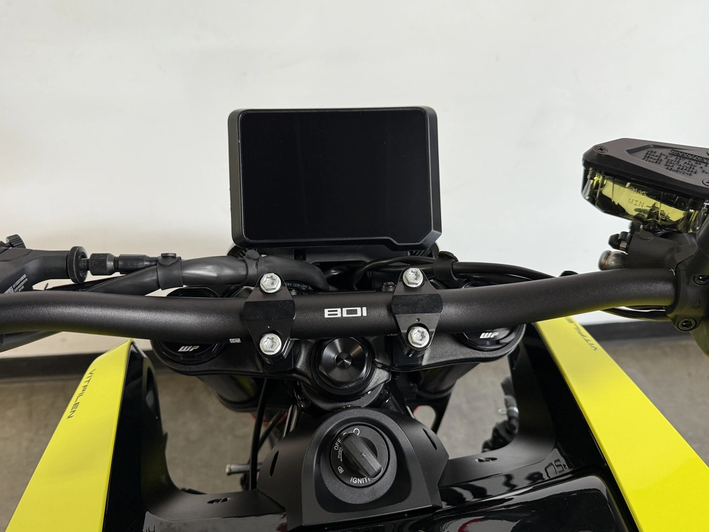 2025 Husqvarna Vitpilen 801 *2.99% Sur 60 Mois alt