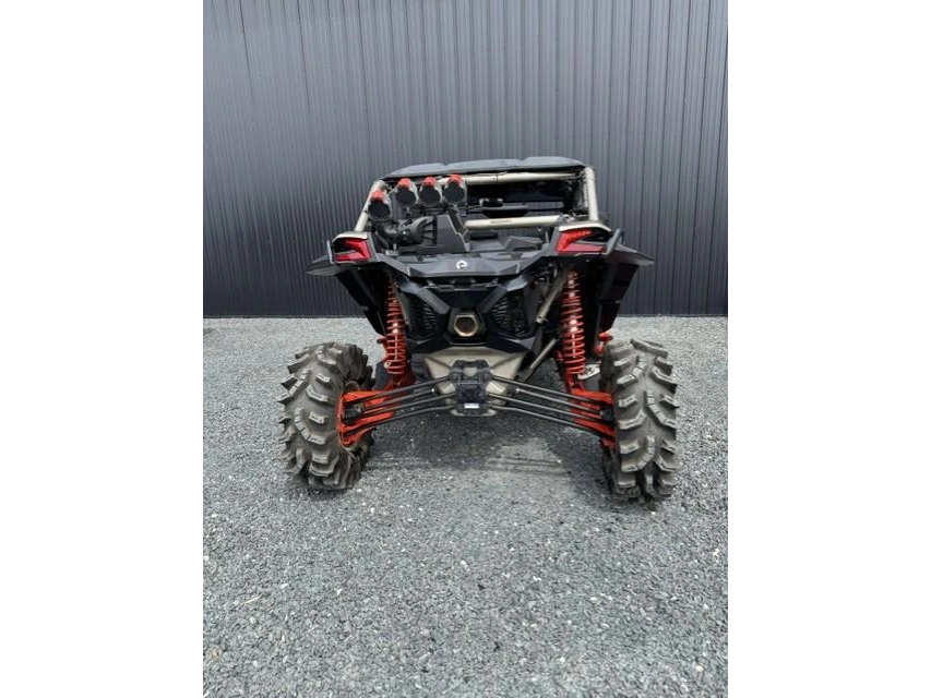 2022 Can-am Ssv Mav Xmr Turbrr Gy-72 22 X Mr Turbo Rr 72 - Liquid Titanium And Magma Red alt