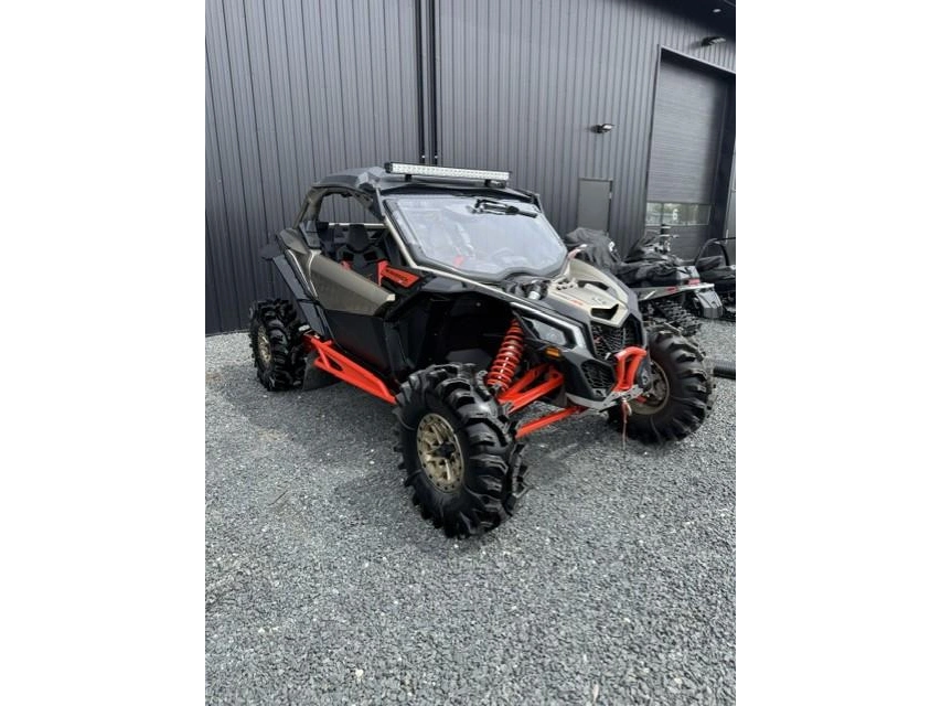 2022 Can-am Ssv Mav Xmr Turbrr Gy-72 22 X Mr Turbo Rr 72 - Liquid Titanium And Magma Red alt