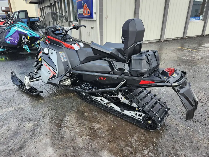 2025 Polaris ProStar S4 INDY Adventure 137 - Electric Start & 7S Display