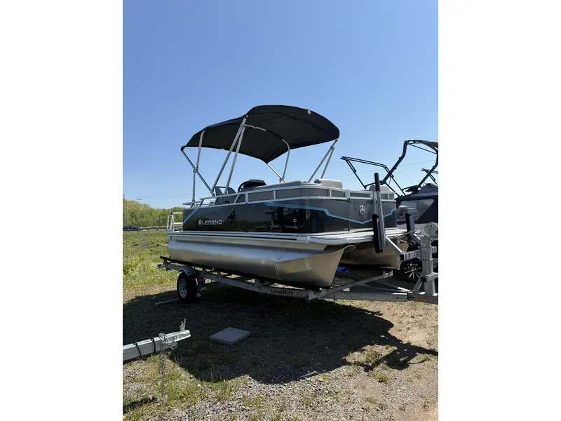 Legend LE 17 RS W/ 25 ELPT 4S Merc & Mooring cover 2025