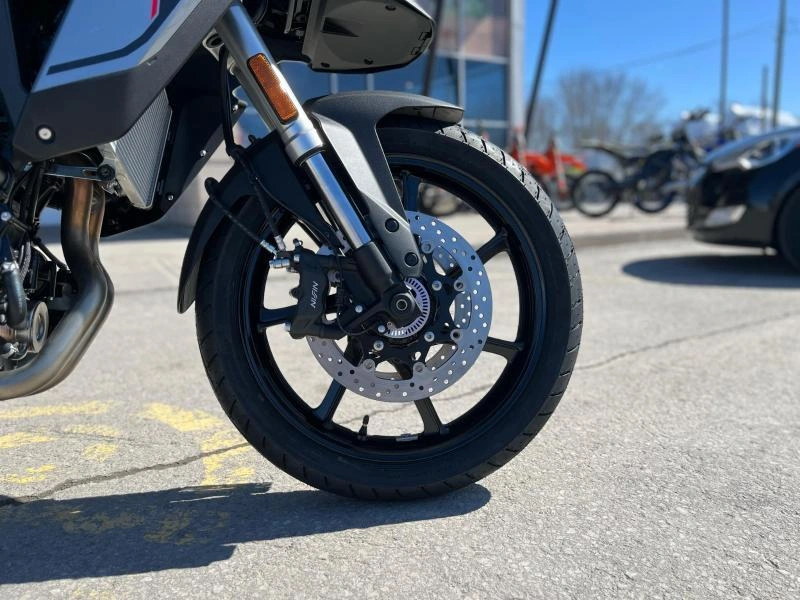 Suzuki V-strom 800 2025 alt