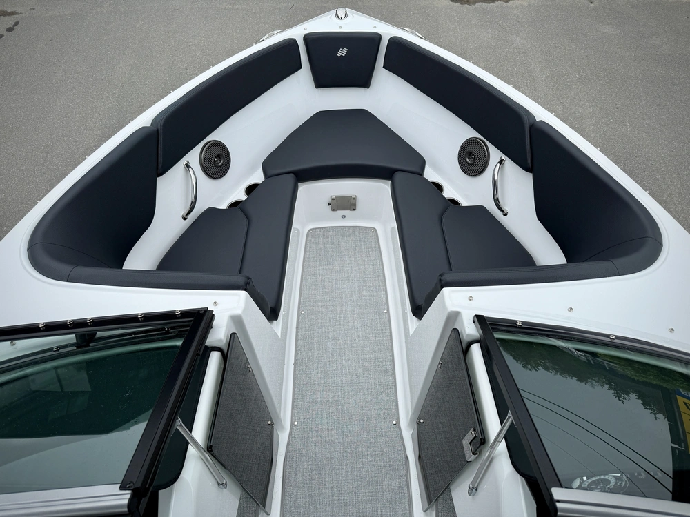 2025 Four Winns H1 Mercruiser 4.5l alt