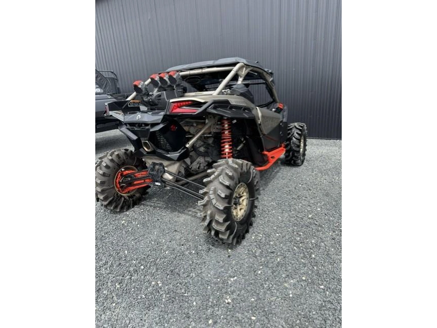 2022 Can-am Ssv Mav Xmr Turbrr Gy-72 22 X Mr Turbo Rr 72 - Liquid Titanium And Magma Red alt