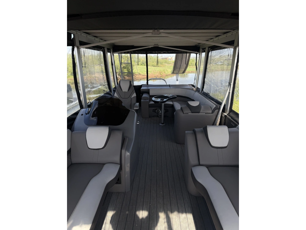 2023 Legend V-series Aqua Tower Sport Pro W/ Full Enclosure, 115 Exlpt 4s Merc