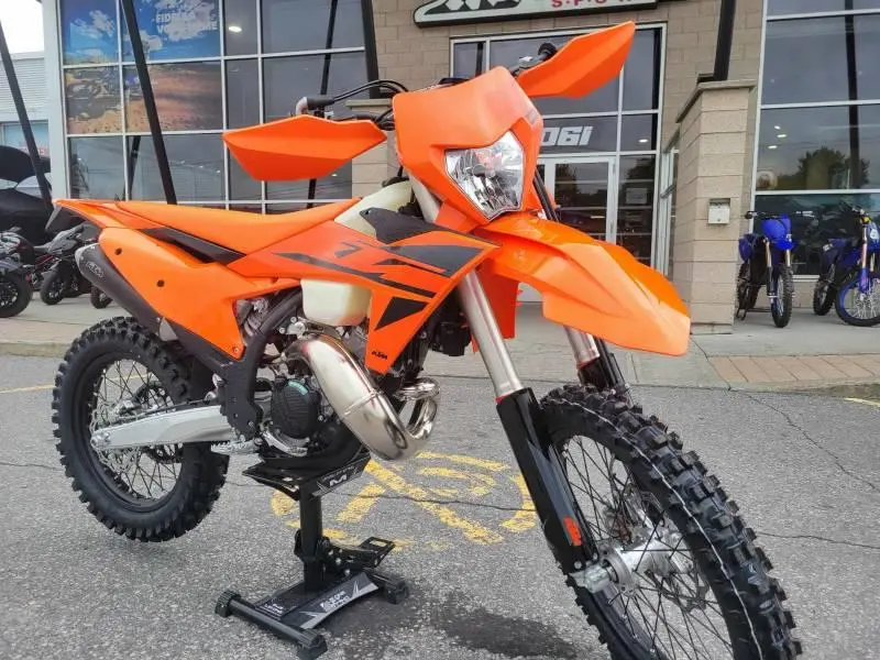 2025 KTM 150 XC-W thumbnail 2
