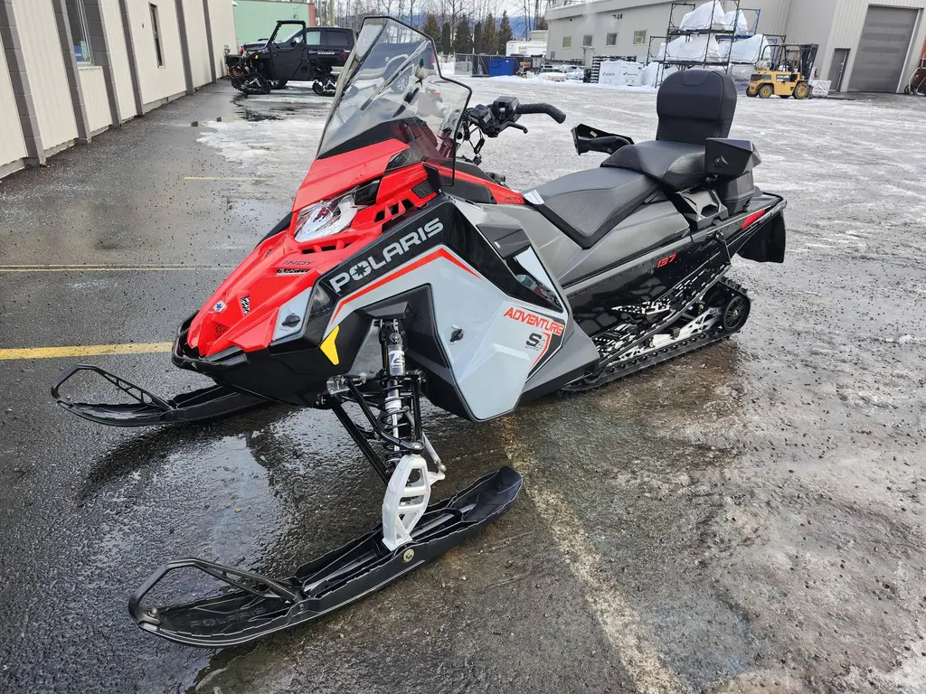 2025 Polaris ProStar S4 INDY Adventure 137 - Electric Start & 7S Display