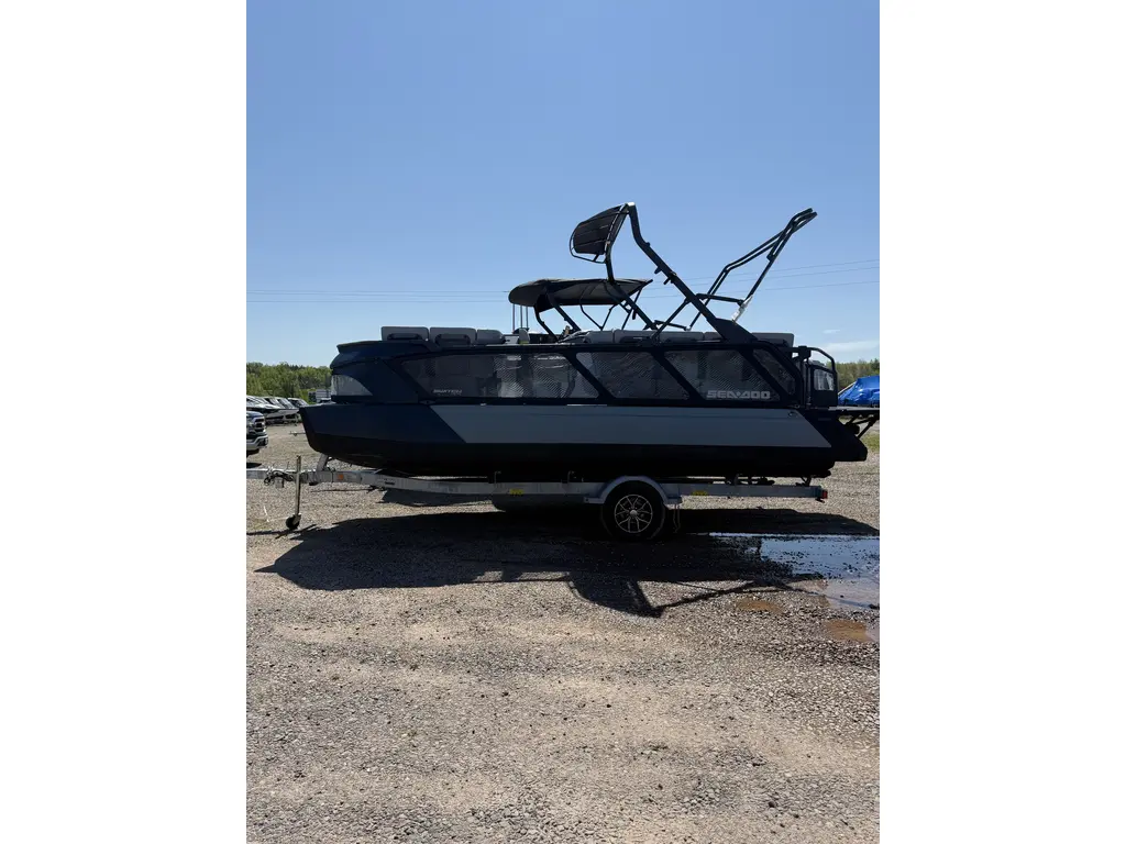 2025 Sea-Doo Switch Cruise Limited 21 230 + Galv Trailer