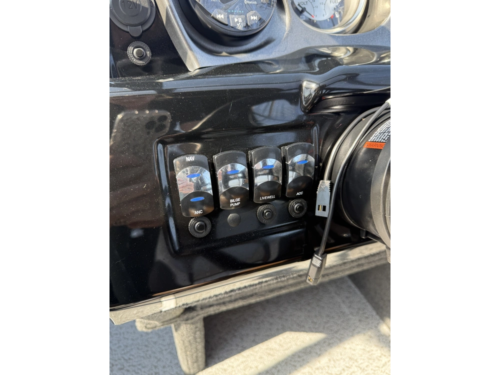 2024 Legend X18 W/ 90 Elpt 4s Merc, Galv Trailer & Bow To Stern Cover