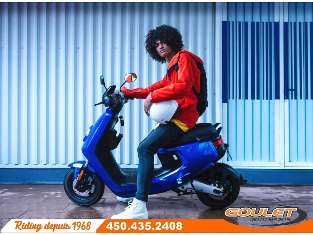 2022 Niu Mqi+ Sport 42a E-scooter alt