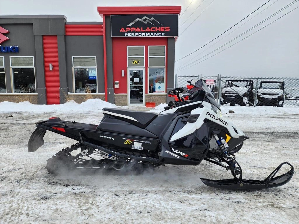 Polaris Indy Vr1 137 650 2021 alt