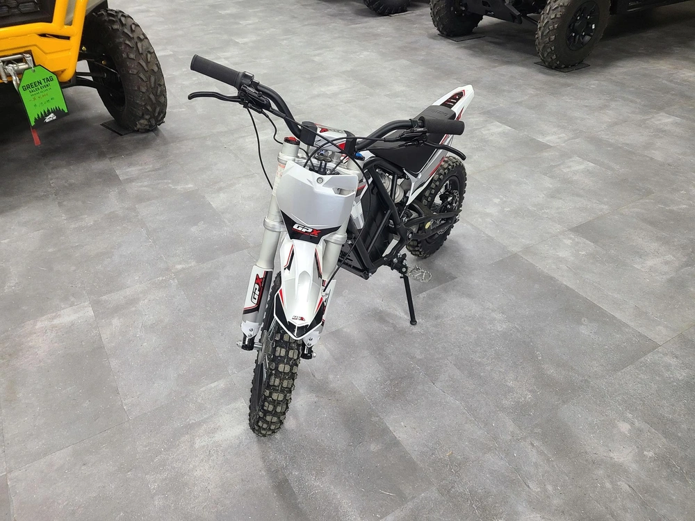 2024 Pitster Pro Pro Fse 48v 10/12 184h alt