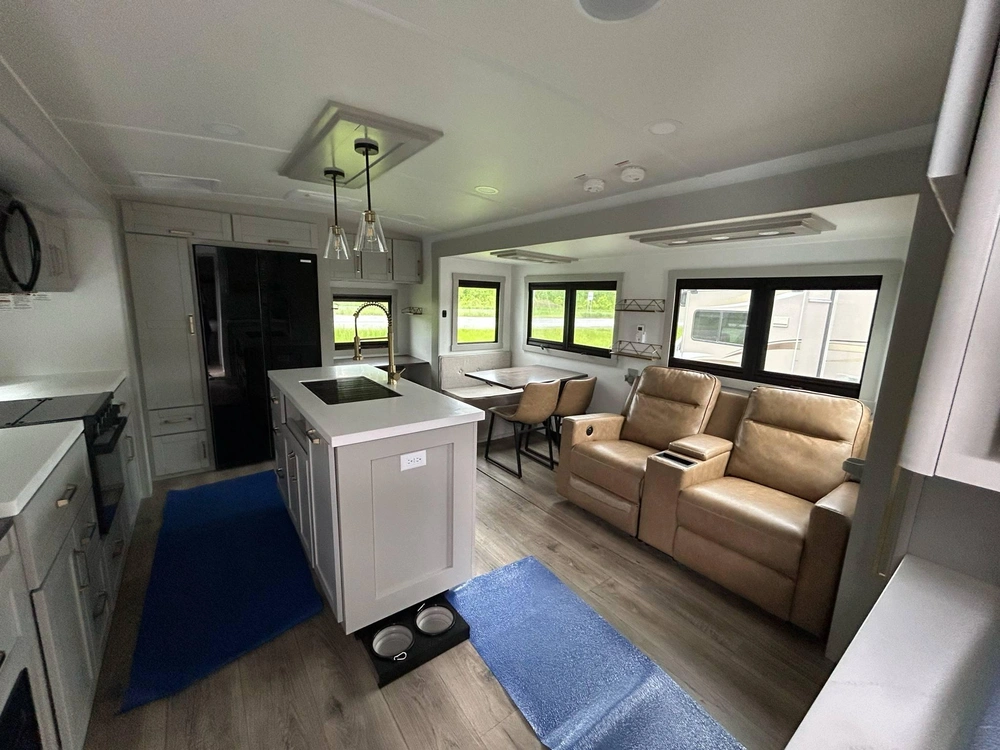 Brinkley Rv Z-air 285 2024 alt