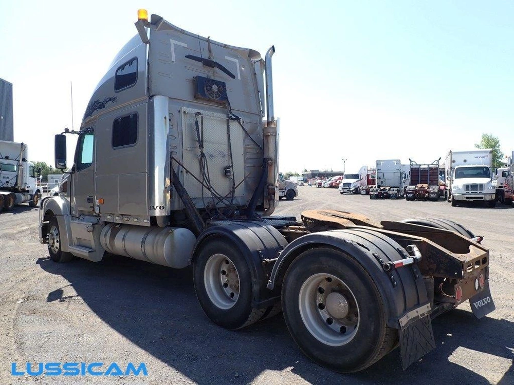 Volvo Vnl880 2006