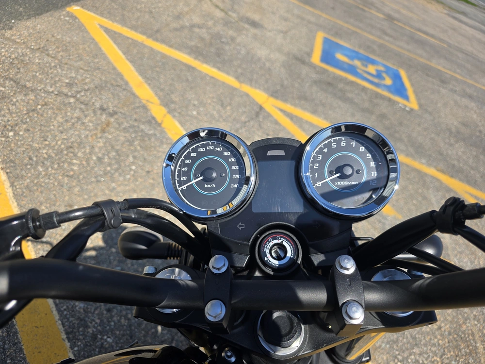 2023 Kawasaki Z650rs alt