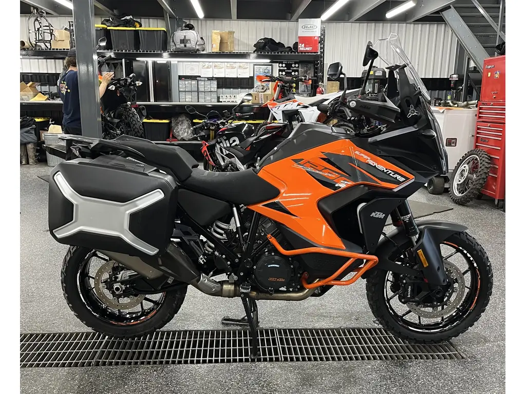 2022 KTM AVENTURE 1290 S