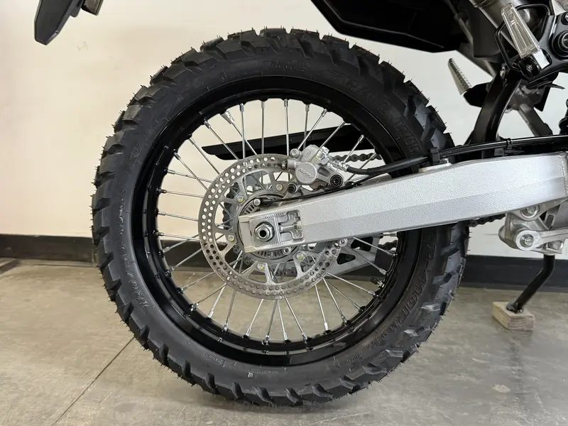 2025 Suzuki DR-Z4S *5.99% jusqu'à 60 mois