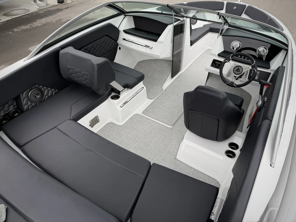 2025 Four Winns H1 Mercruiser 4.5l alt