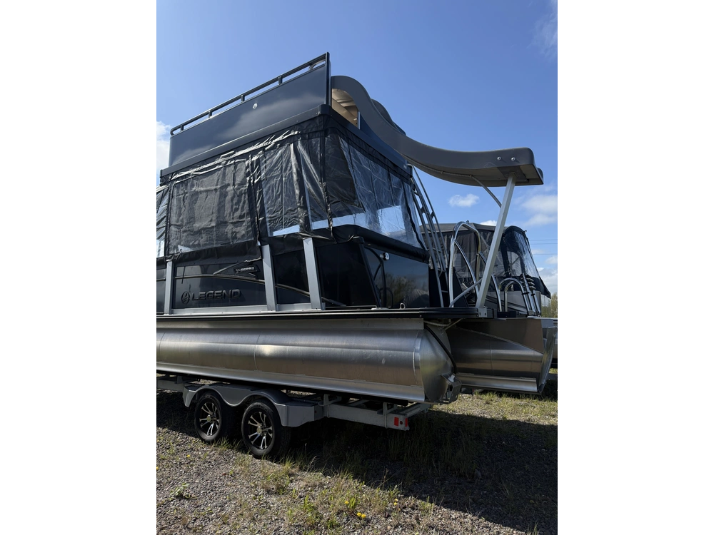 2023 Legend V-series Aqua Tower Sport Pro W/ Full Enclosure, 115 Exlpt 4s Merc