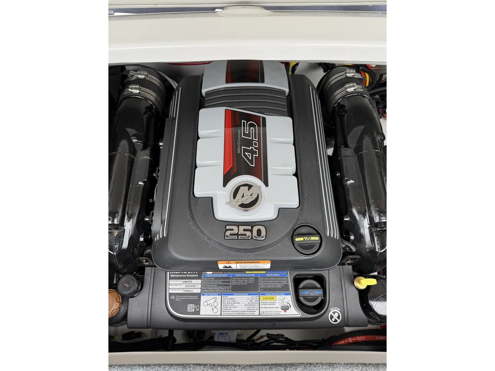 2025 Four Winns H1 Mercruiser 4.5l alt