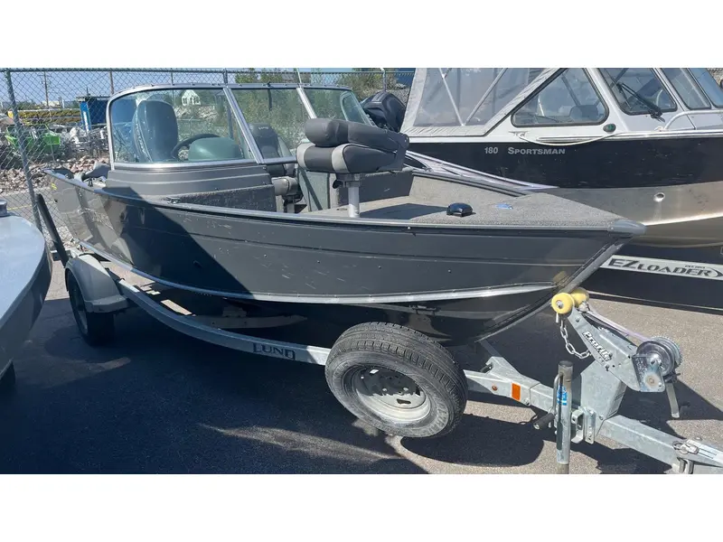 2017 Lund Boat Co 1625 FURY XL