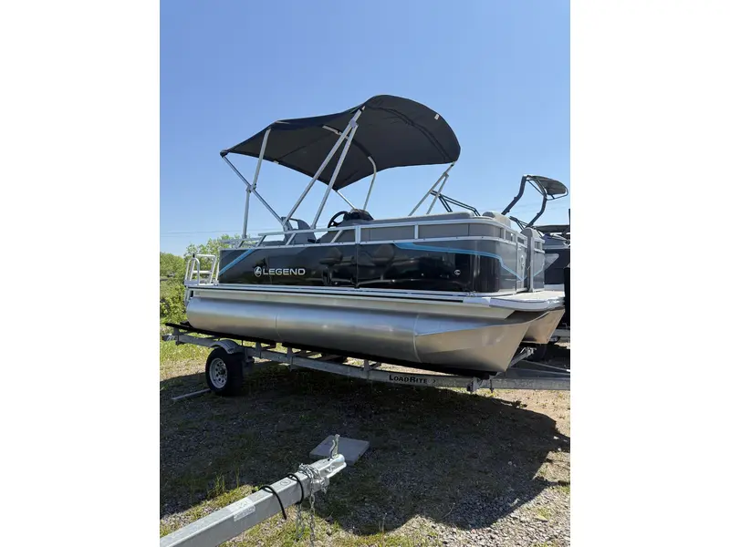 Legend LE 17 RS W/ 25 ELPT 4S Merc & Mooring cover 2025