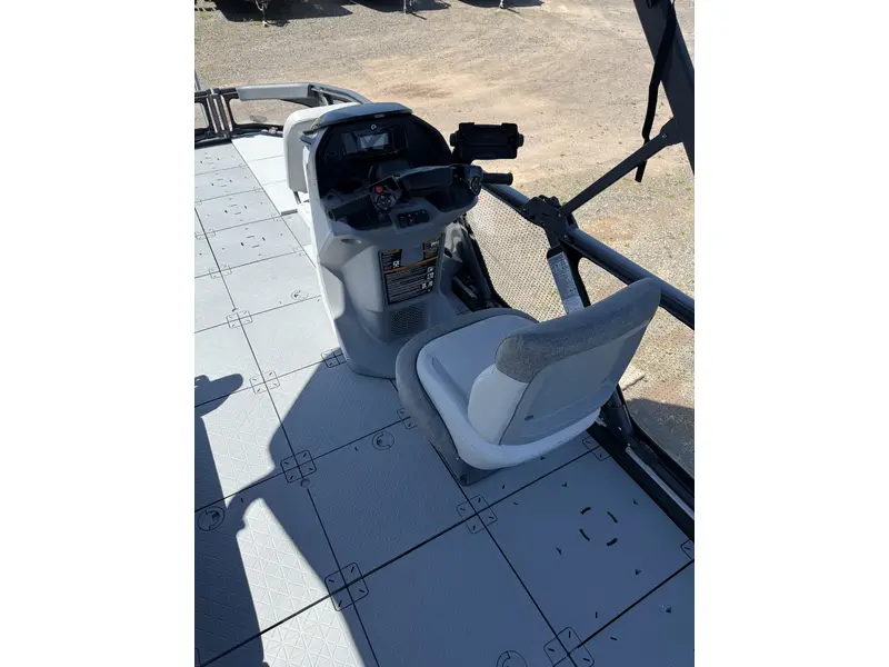 Sea-Doo Switch® Sport 21 - 230 hp W/ Galvanized Trailer 2024