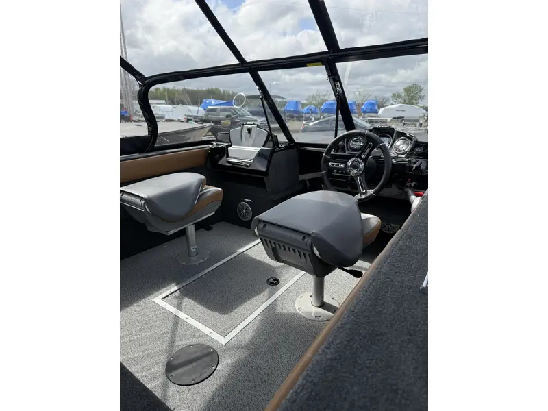 Legend X18 w/ 90 ELPT 4S Merc, galv trailer & bow to stern cover 2024