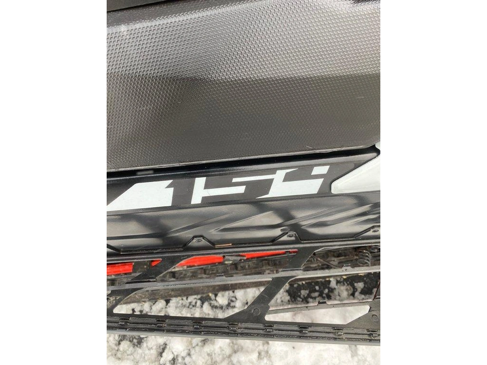 2021 Ski-doo Summit alt