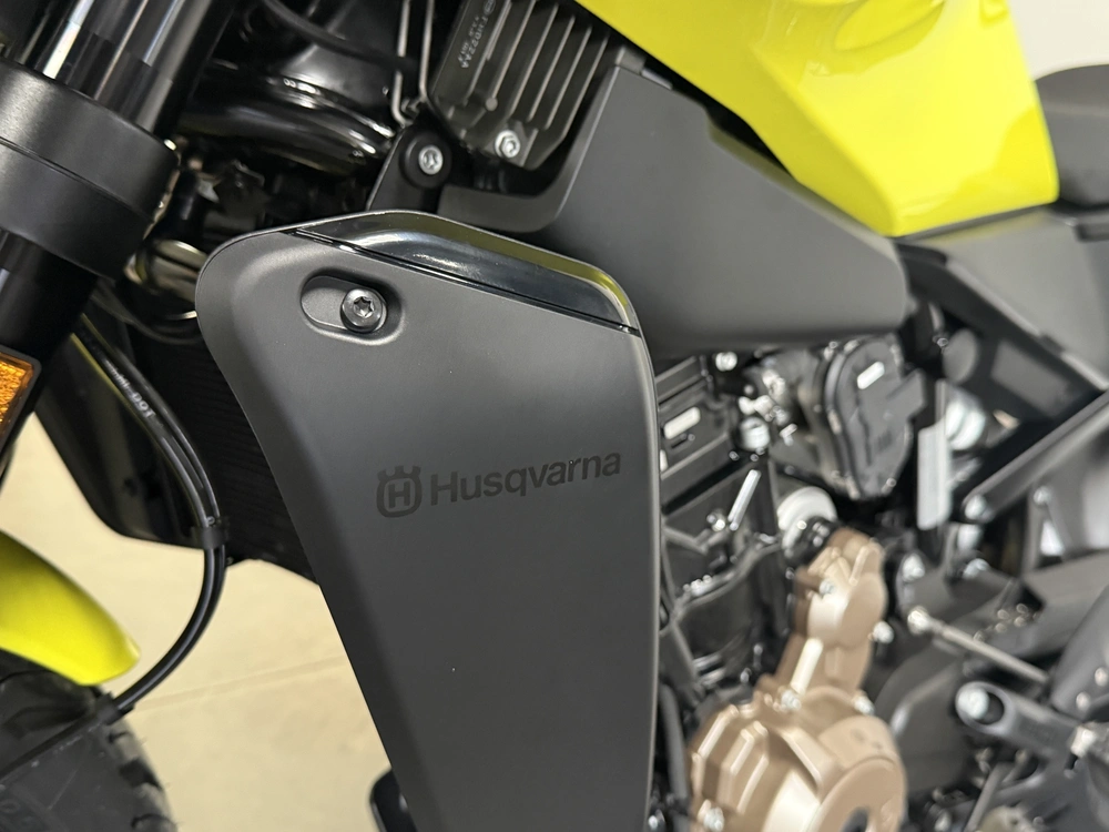 2025 Husqvarna Vitpilen 801 *2.99% Sur 60 Mois alt
