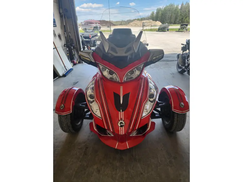 2012 Can-Am Spyder RT SES AUDIO