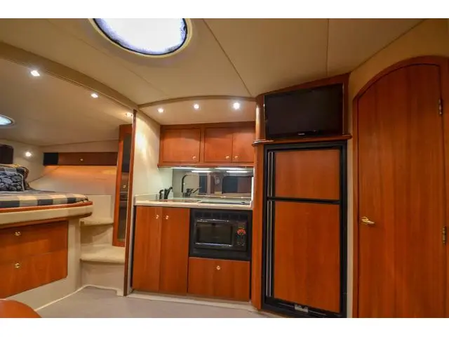 Cruisers Yachts 3870 2002