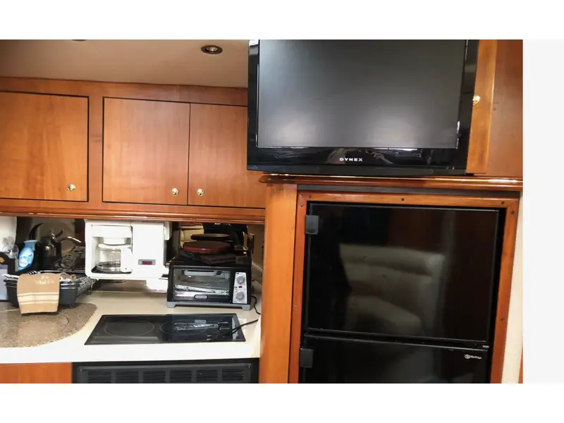 Cruisers Yachts 3870 2002