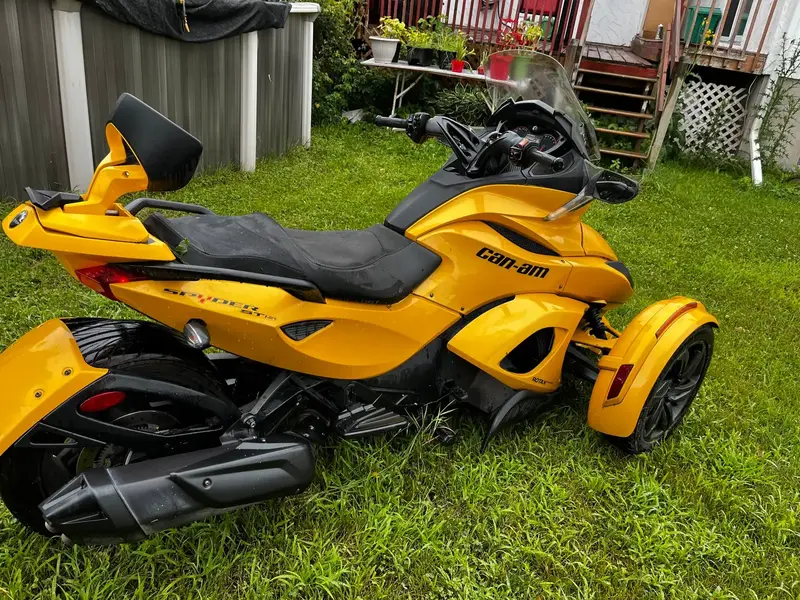 2013 Can-Am SPYDER ST-S