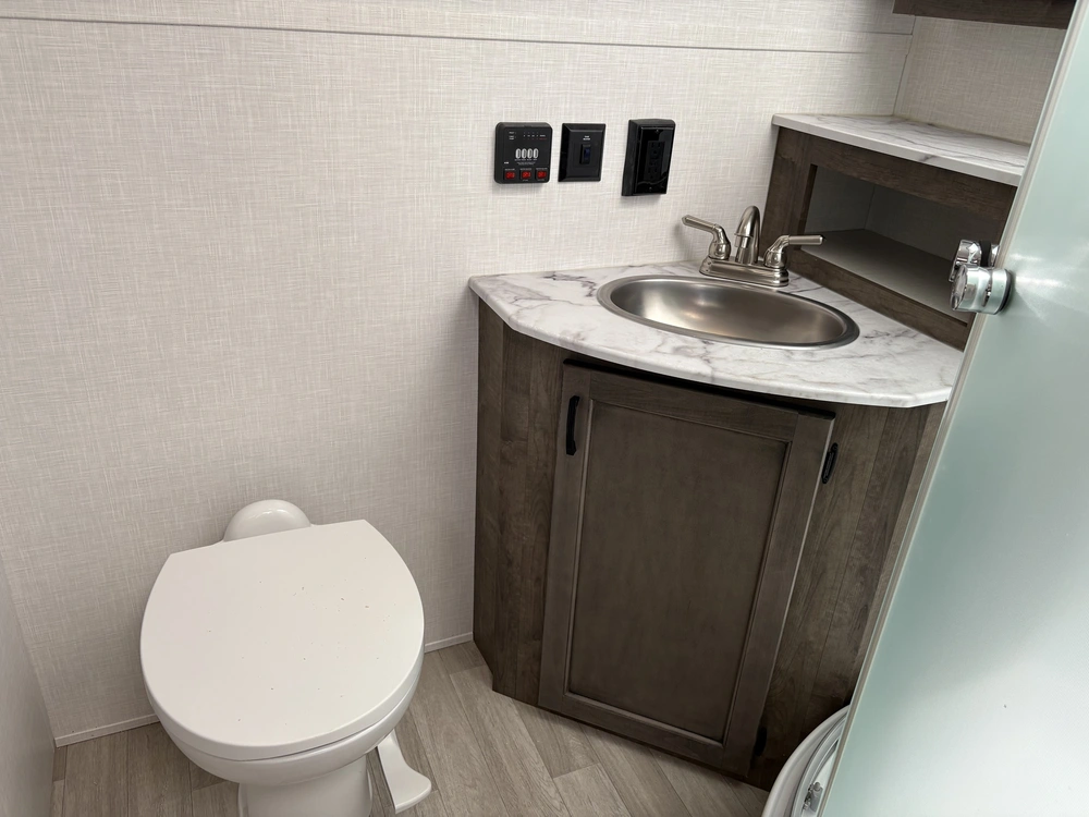 Venture Rv Sonic 150vrb 2023 alt