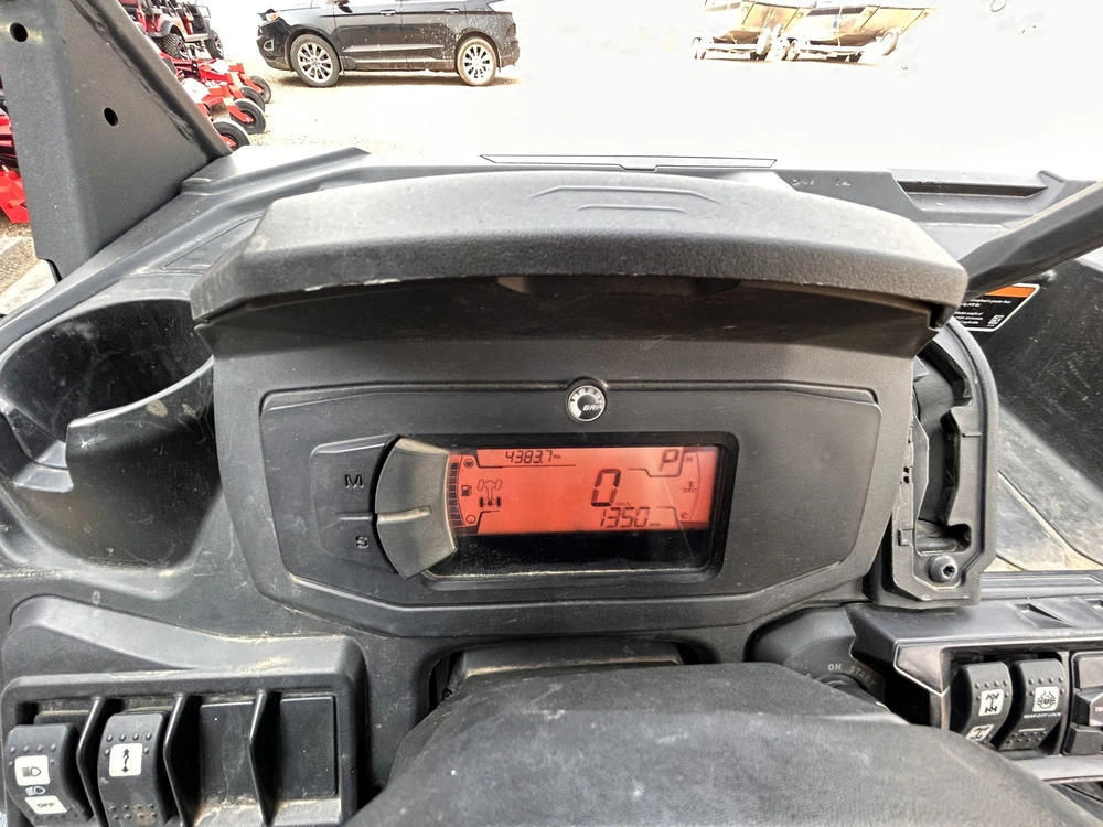 2022 Can-am Ssv Defender Xt Hd10 Gy 22 alt
