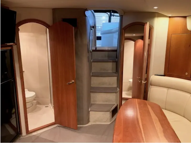 Cruisers Yachts 3870 2002