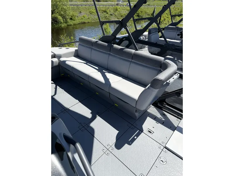 Sea-Doo Switch® Sport 21 - 230 hp W/ Galvanized Trailer 2024