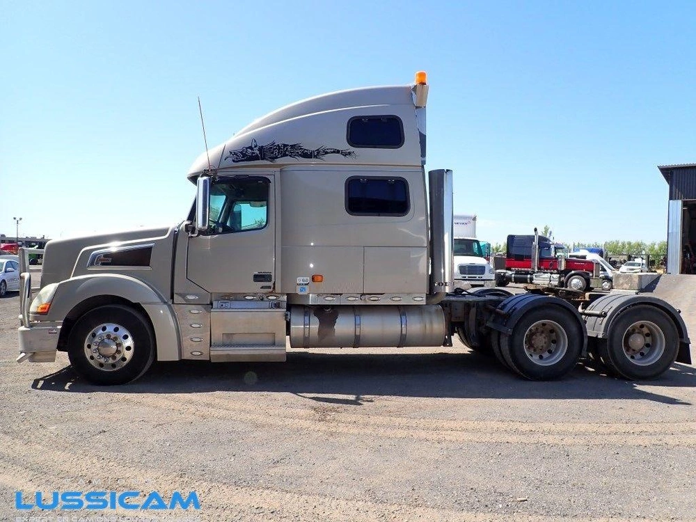 Volvo Vnl880 2006