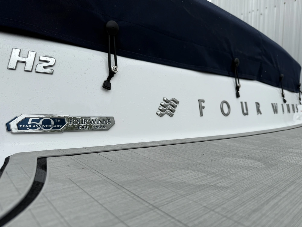 2025 Four Winns H2 Mercruiser 6.2l alt