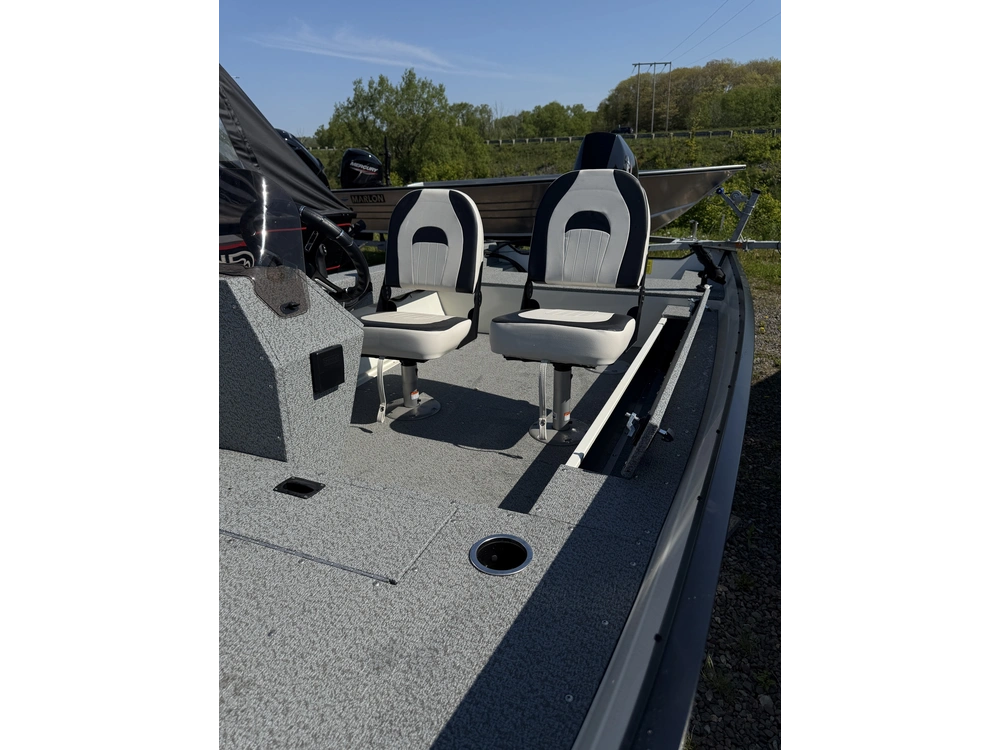 2025 Legend 16 Prosport Sc W/ 25 Elpt 4s Merc & Mooring Cover
