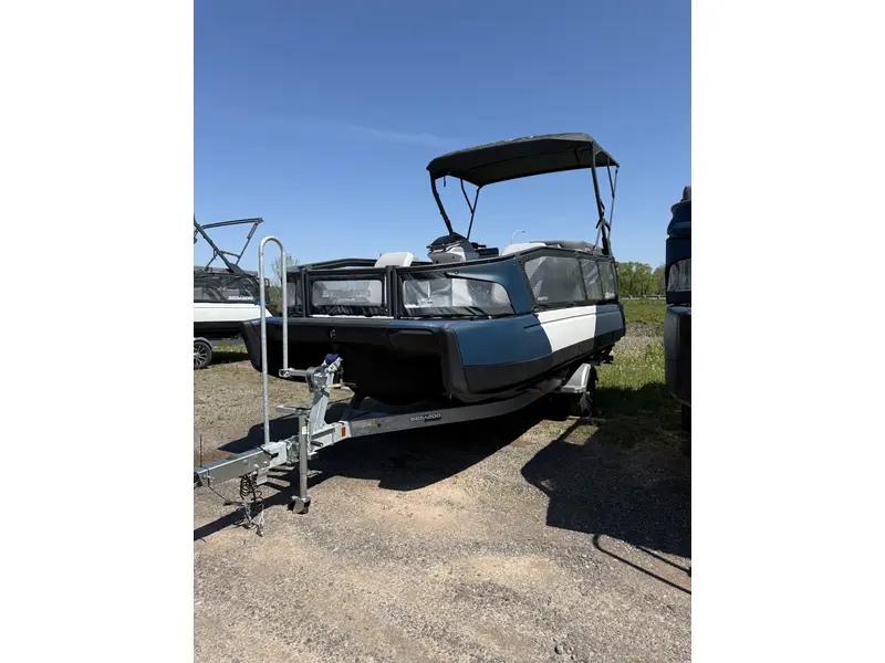 Sea-Doo Switch® Sport 21 - 230 hp W/ Galvanized Trailer 2024