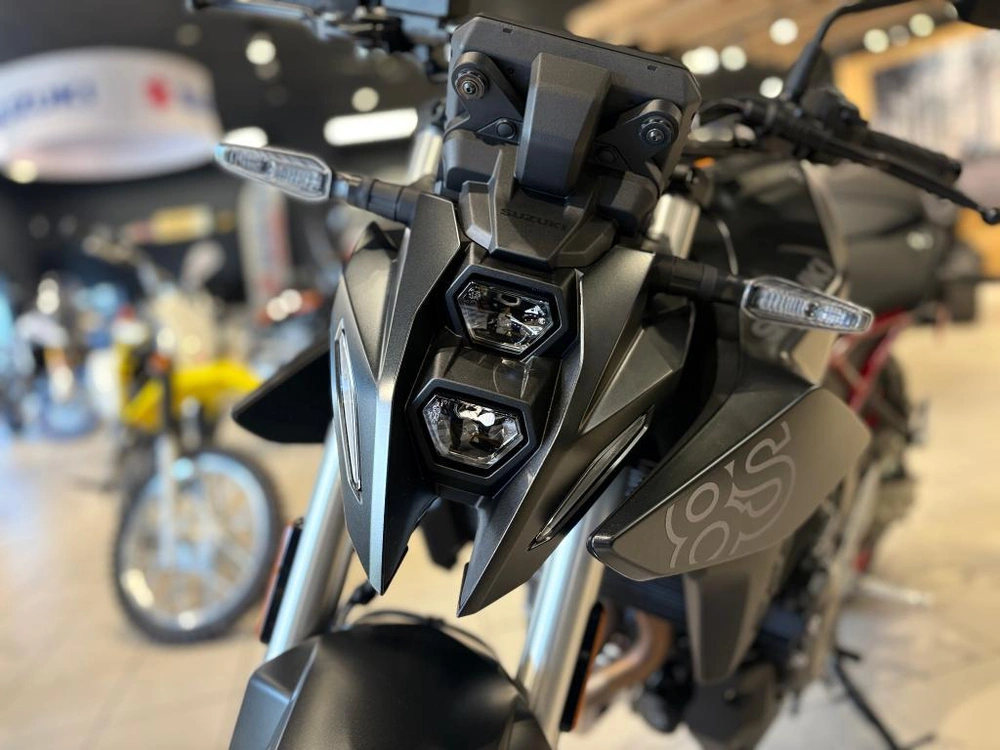 Suzuki Gsx-8s 2025 alt