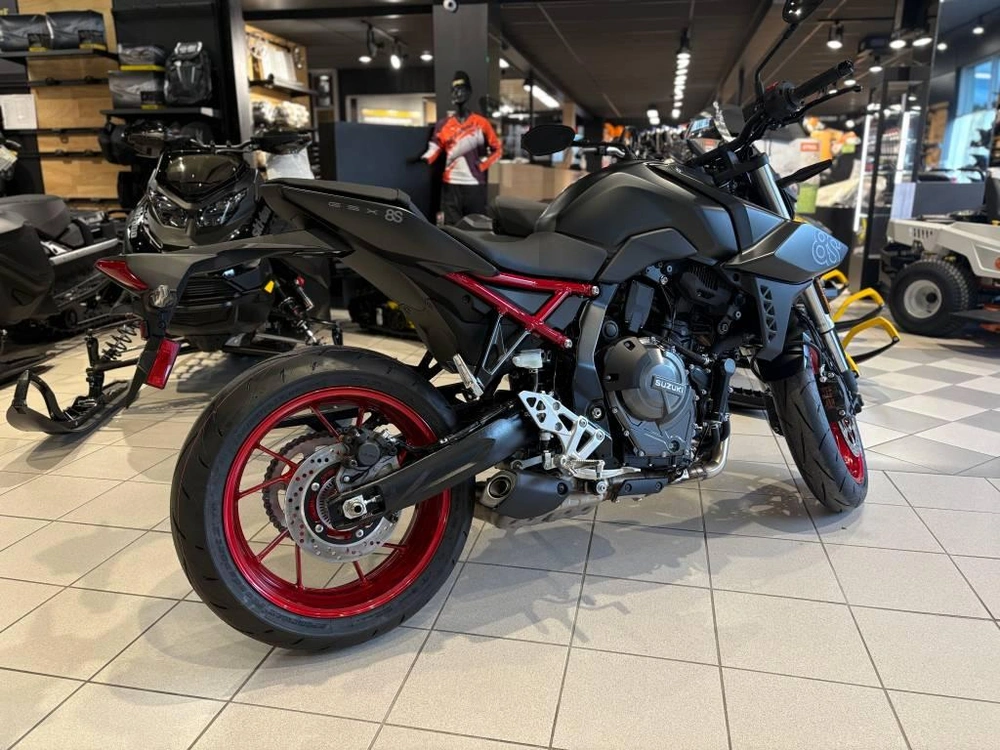 Suzuki Gsx-8s 2025 alt