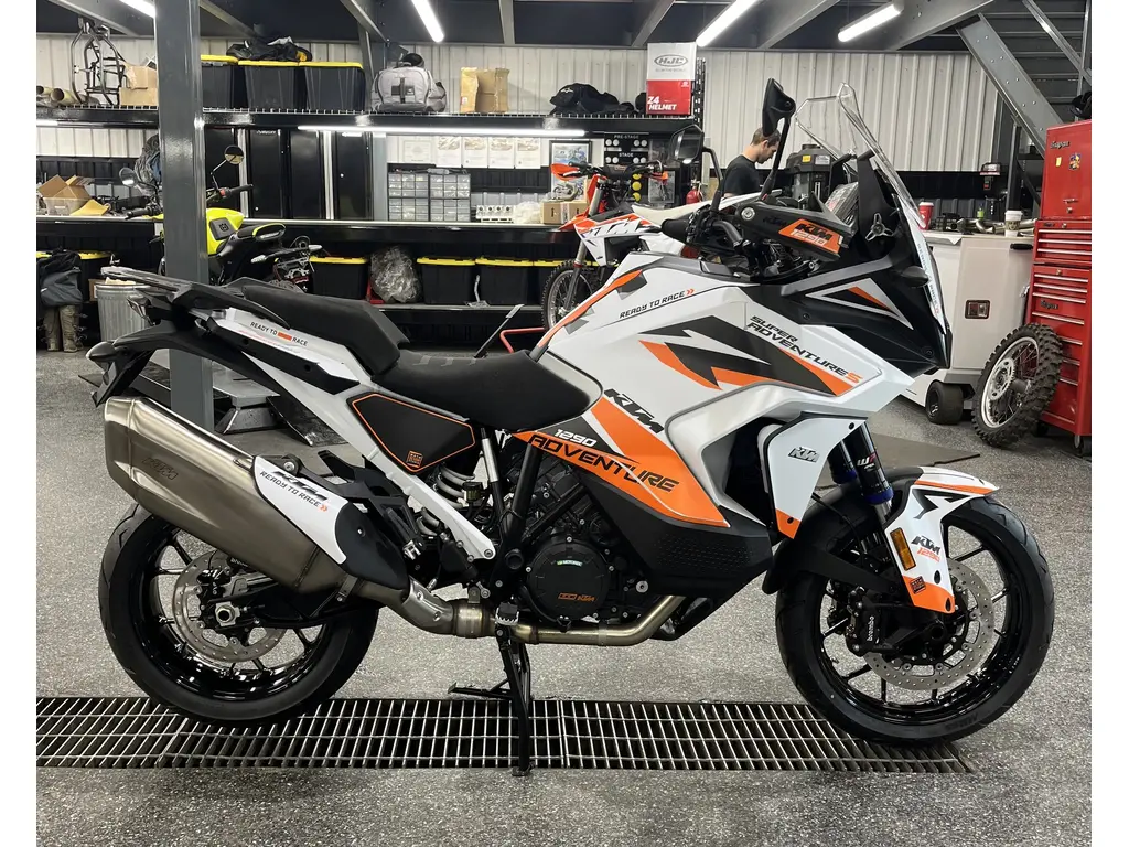 KTM 1290 Super Adventure S  2024